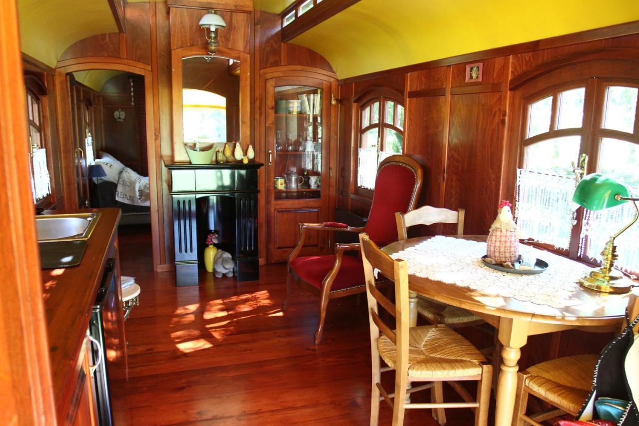 Les Roulottes Du Lot Bed and Breakfast Gramat Eksteriør billede